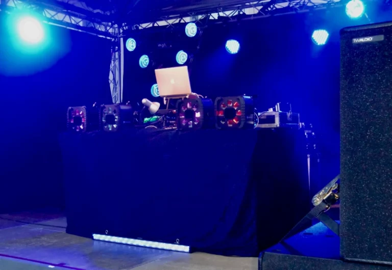 Wie verbindet DJ Frankfurt Musik und Technik zu Emotionen?